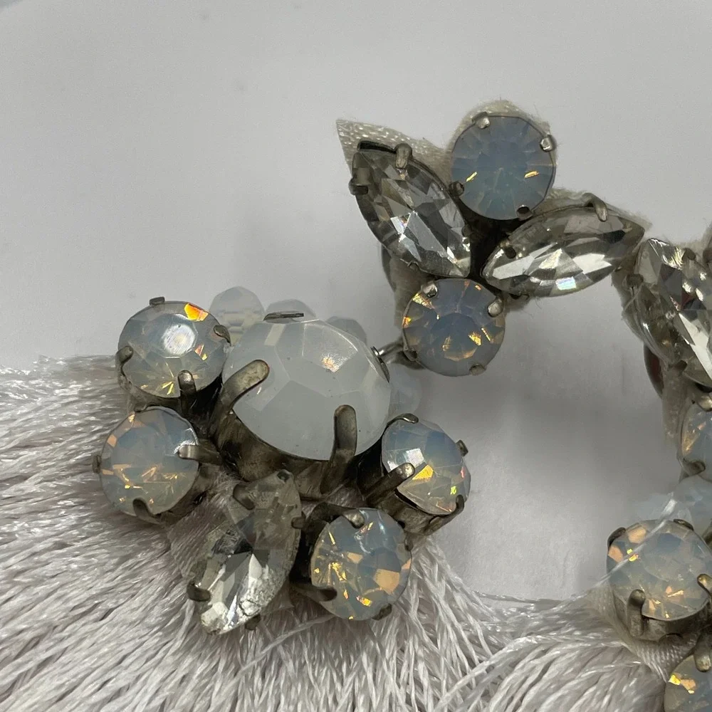 VTG Y2K White Opal Statement Tassel Earrings Iridescent Rhinestone Fringe Drop